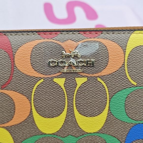 Coach Wallet - Picture 6 of 9
